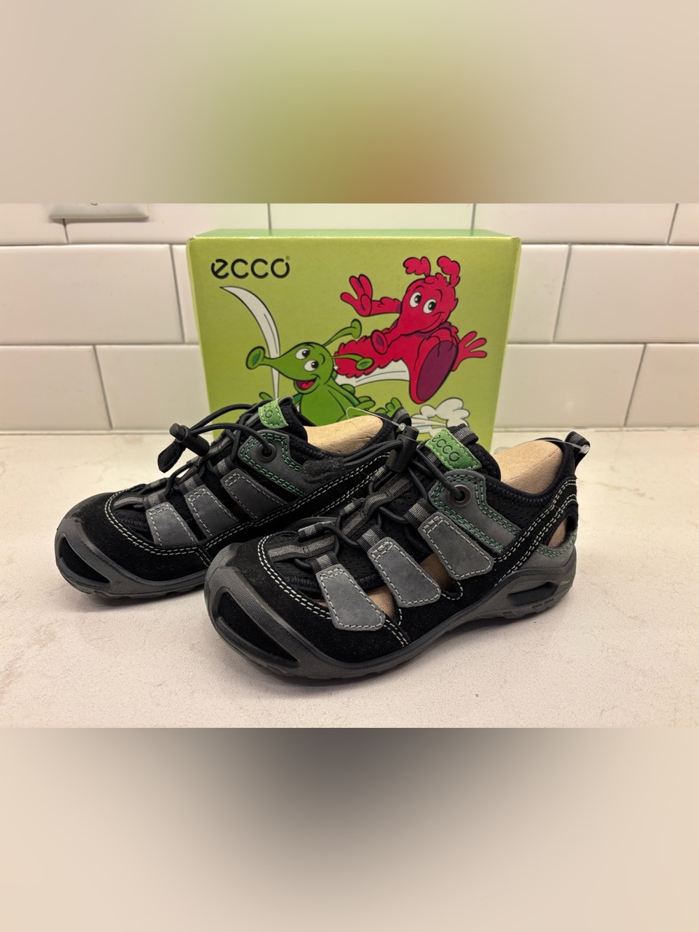 NEW: Boys Ecco Radar Sandals Shoes in Black and Grey size 28 EU size 10.5 US